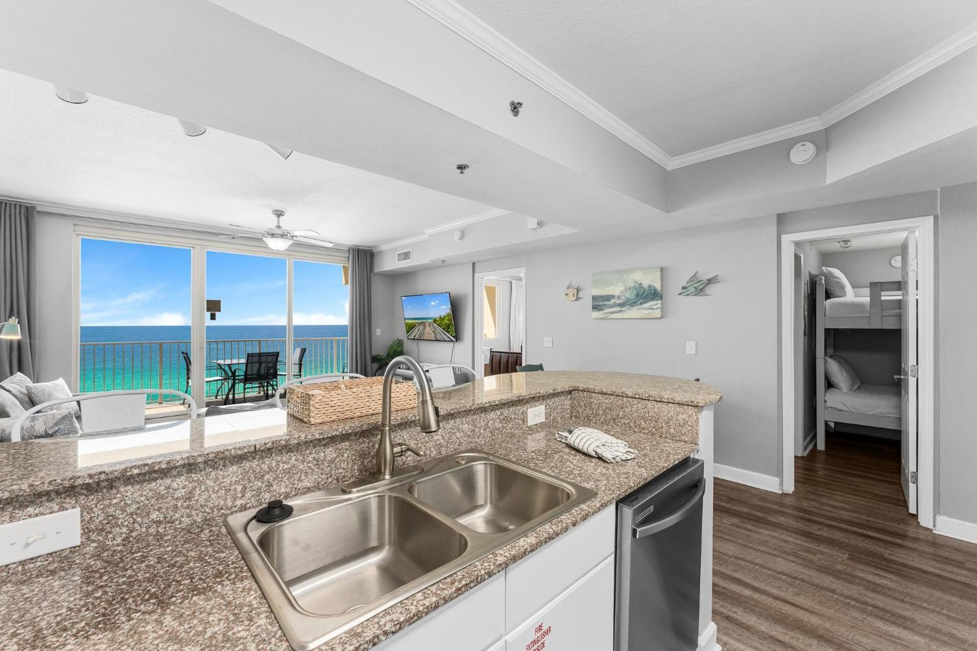 Apartment Shores Of Panama Chic 2-bd Beachfront Condo! By Dolce Getaways! Panama City Beach